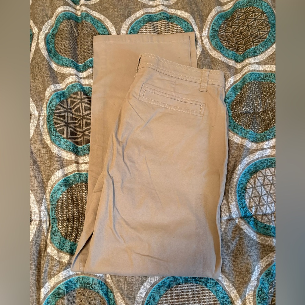 Gloria Vanderbilt Women's Khaki Straight-Leg Chinos